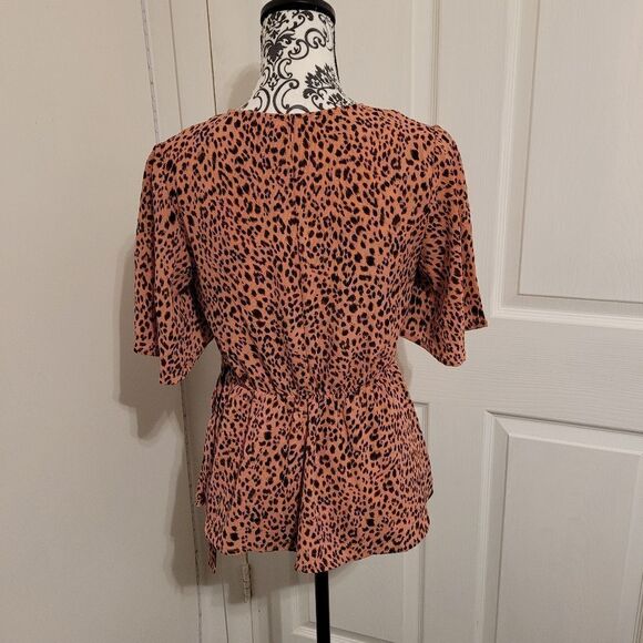 Mi ami pink leopard print cross front top - Picture 3 of 7